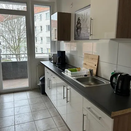 Othman Falkenstrasse 26 * Hannover